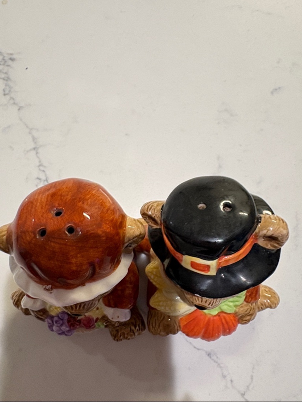 Thanksgiving Bear Salt & Pepper Shakers - Harvest Colors - Picture 3 of 7